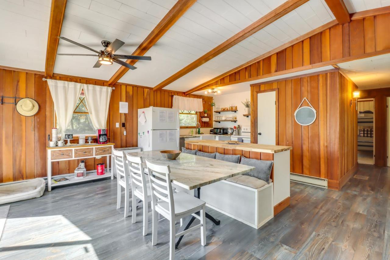 Lakefront Poconos Vacation Rental With Swim Dock! Long Pond المظهر الخارجي الصورة