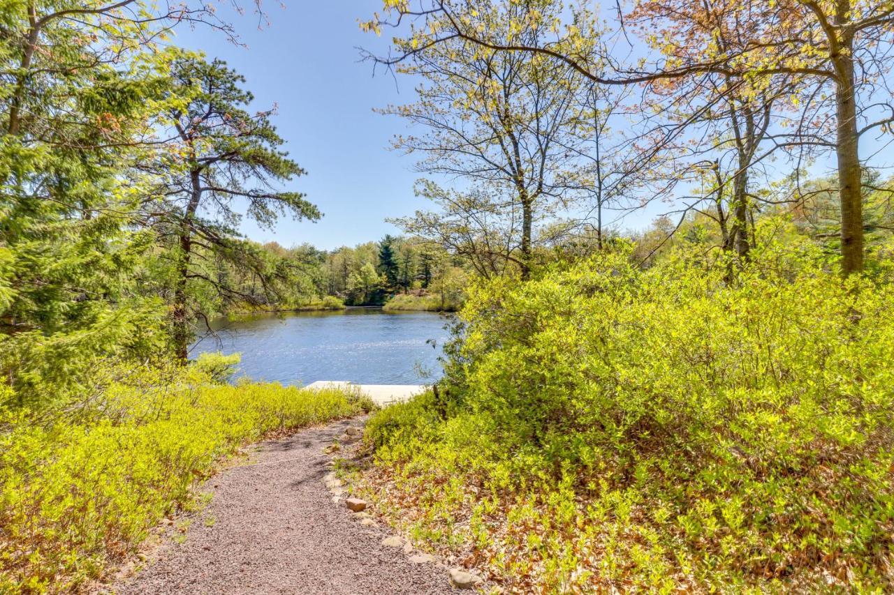 Lakefront Poconos Vacation Rental With Swim Dock! Long Pond المظهر الخارجي الصورة