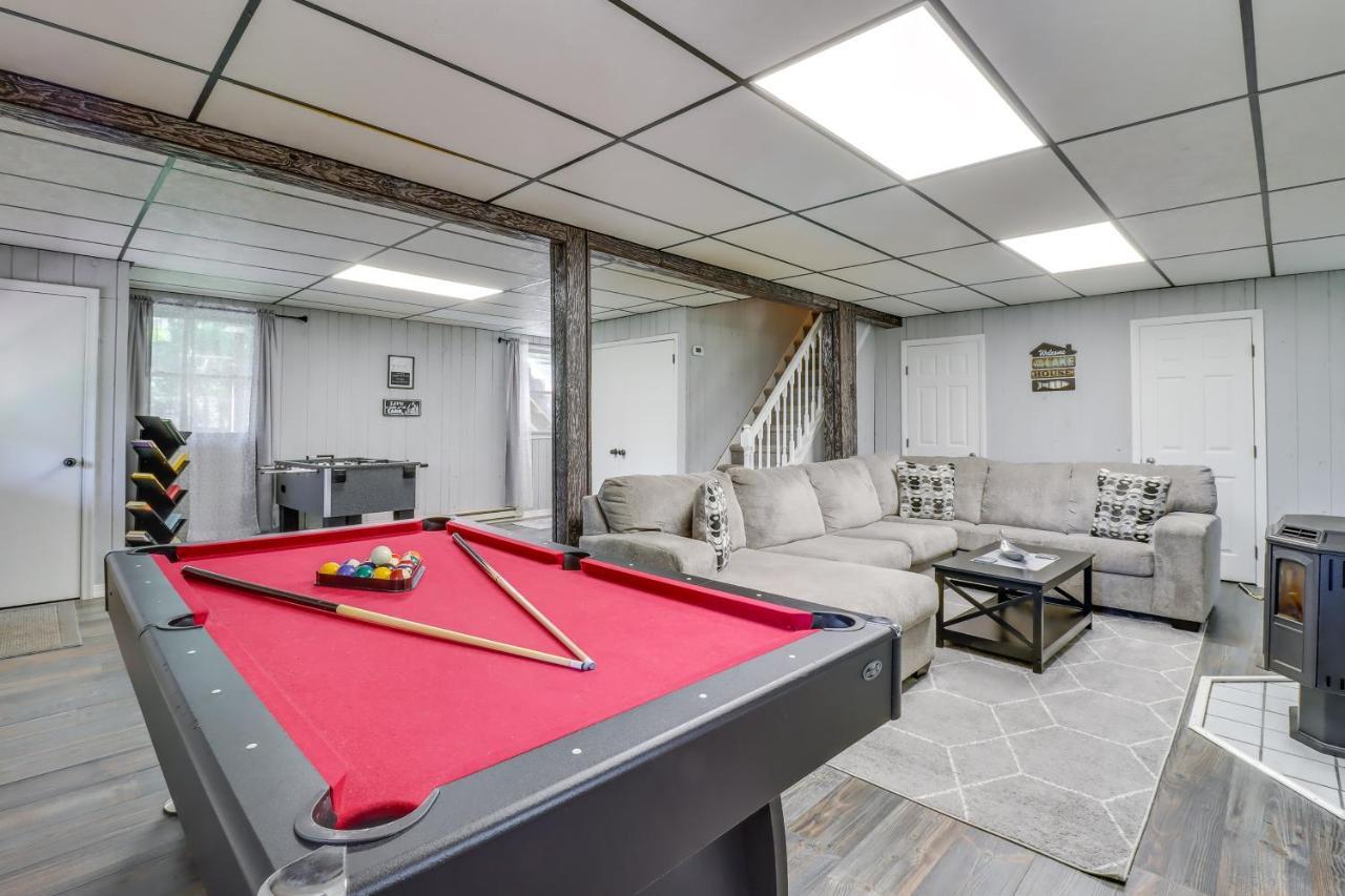 Lakefront Poconos Vacation Rental With Swim Dock! Long Pond المظهر الخارجي الصورة