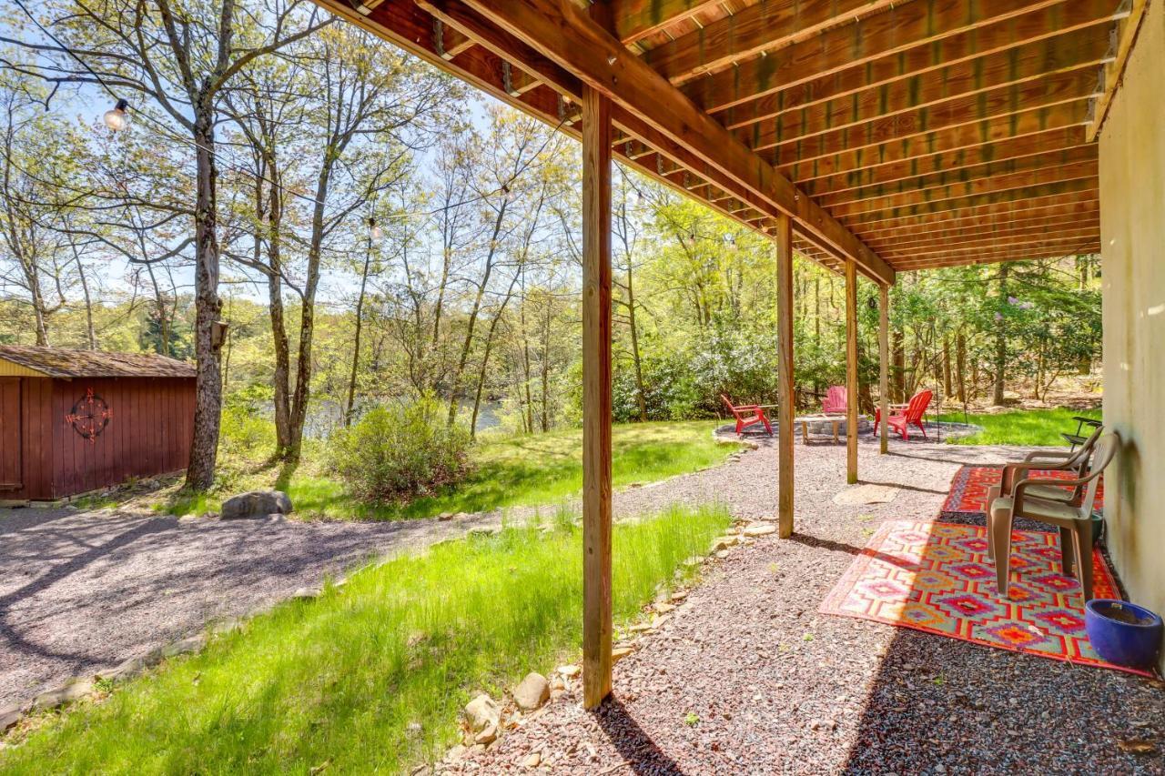 Lakefront Poconos Vacation Rental With Swim Dock! Long Pond المظهر الخارجي الصورة