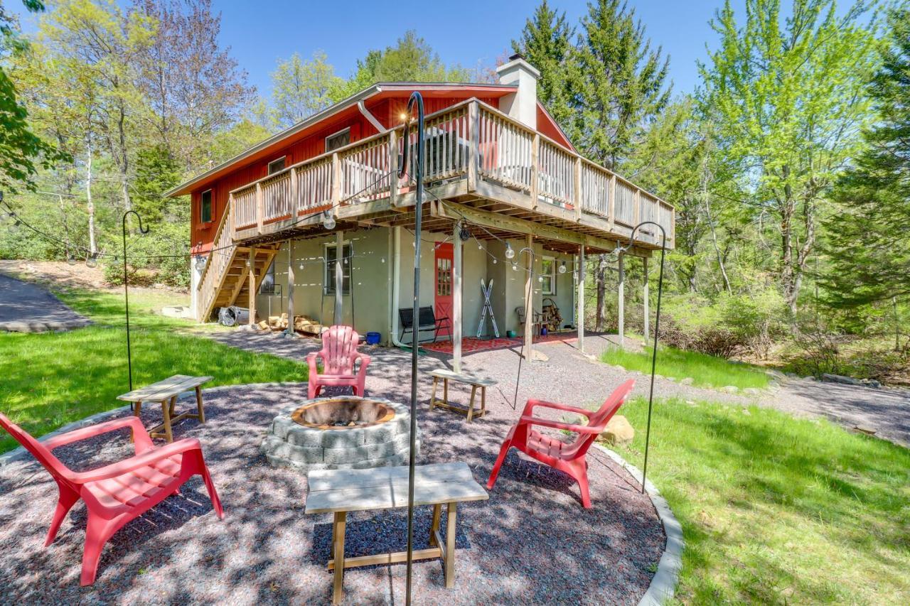 Lakefront Poconos Vacation Rental With Swim Dock! Long Pond المظهر الخارجي الصورة
