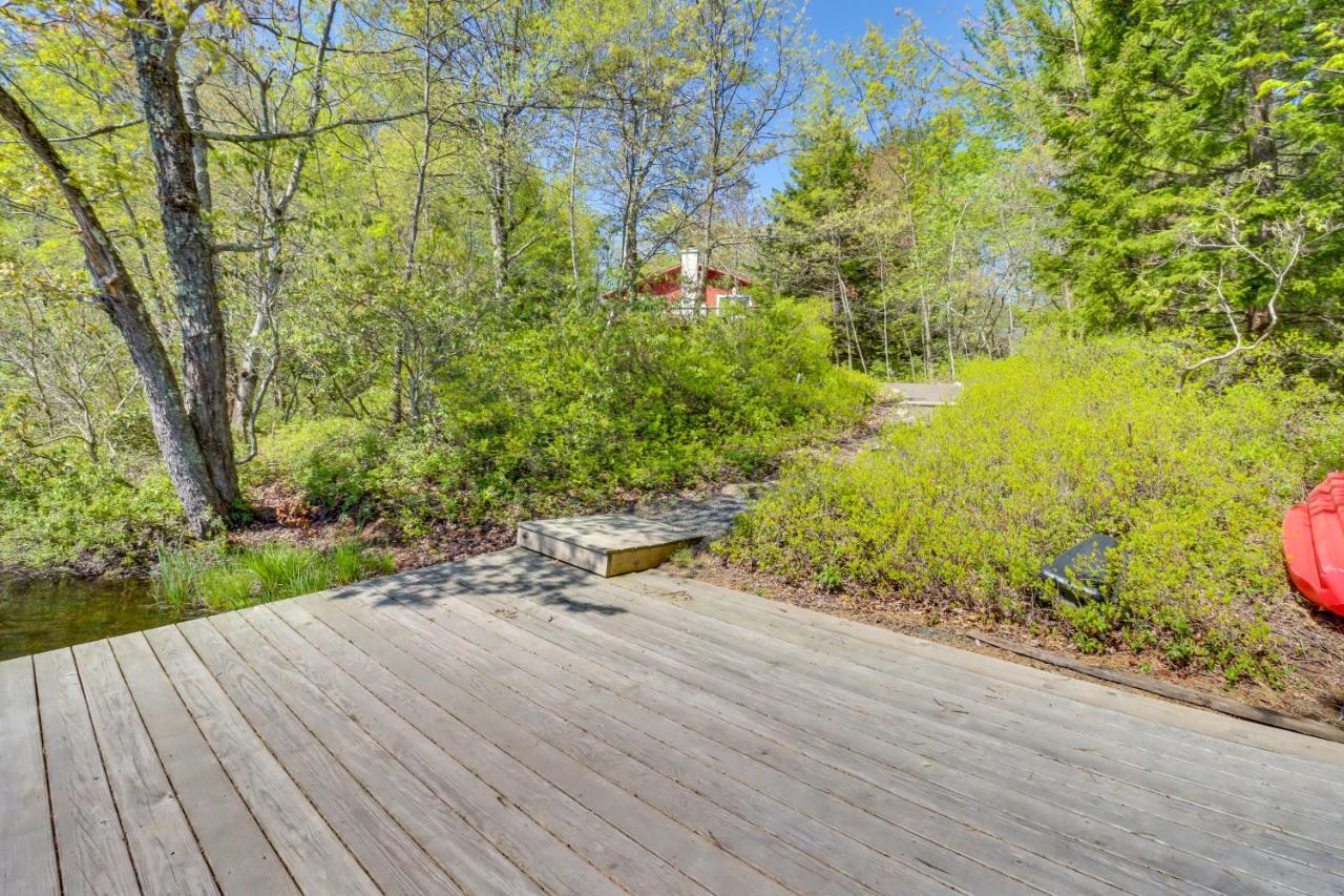 Lakefront Poconos Vacation Rental With Swim Dock! Long Pond المظهر الخارجي الصورة